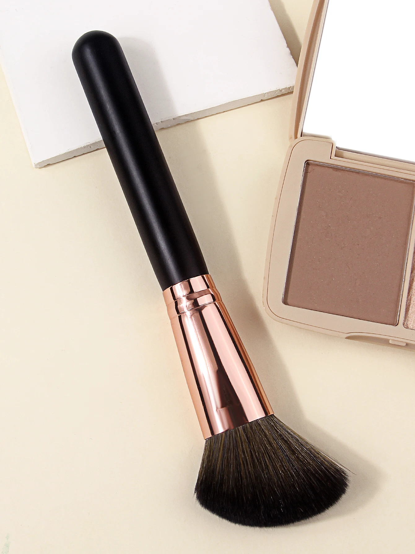 1PCS Angled Blush Brush Multifunctional Face Makeup Brush Soft Fluffy Cosmetic Tool For Blusher Loose Powder Contour Bronzer