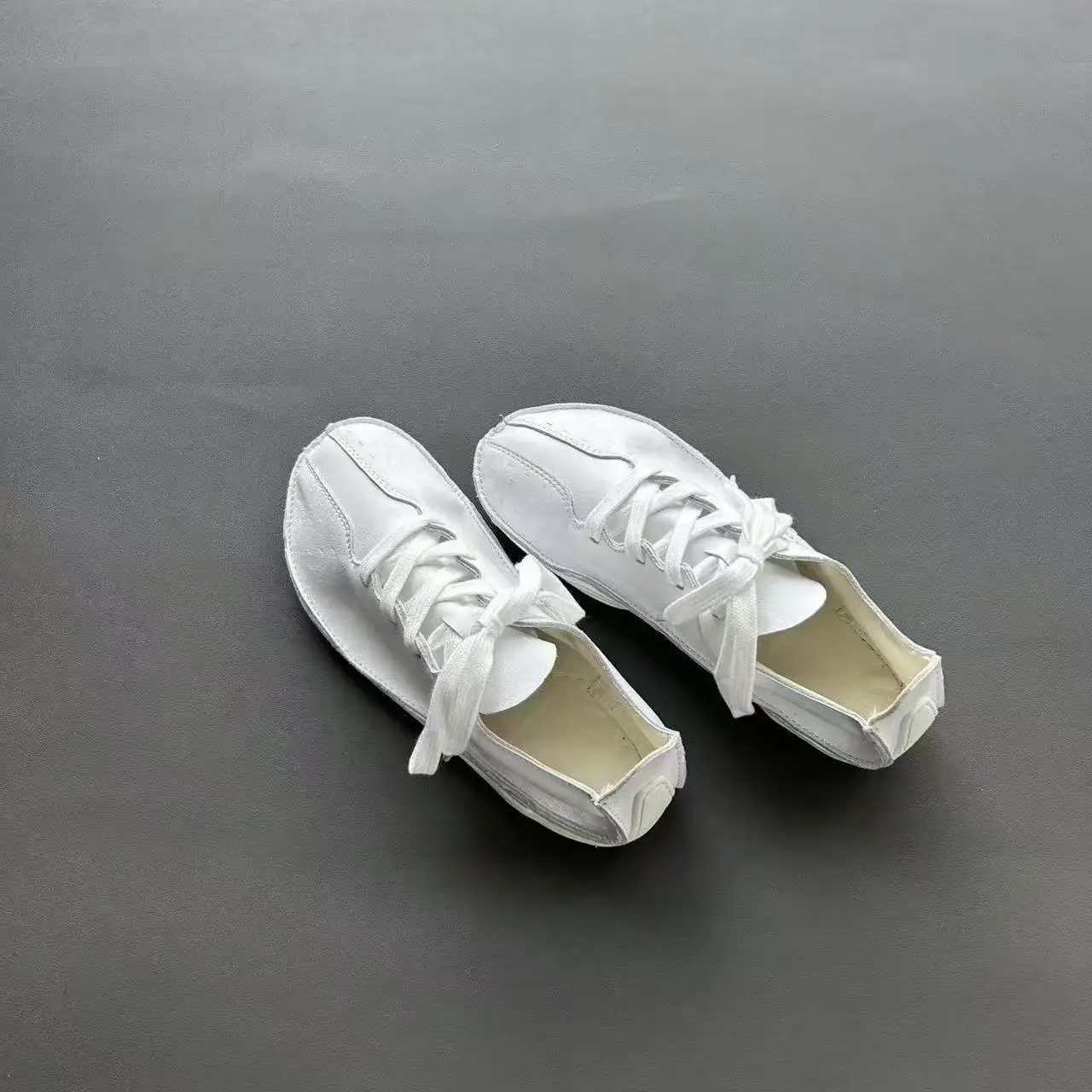 New German Training Shoes Outdoor Hiking Shoes Couple Casual Sneakers American Style Flat Barefoot Trekking Shoes