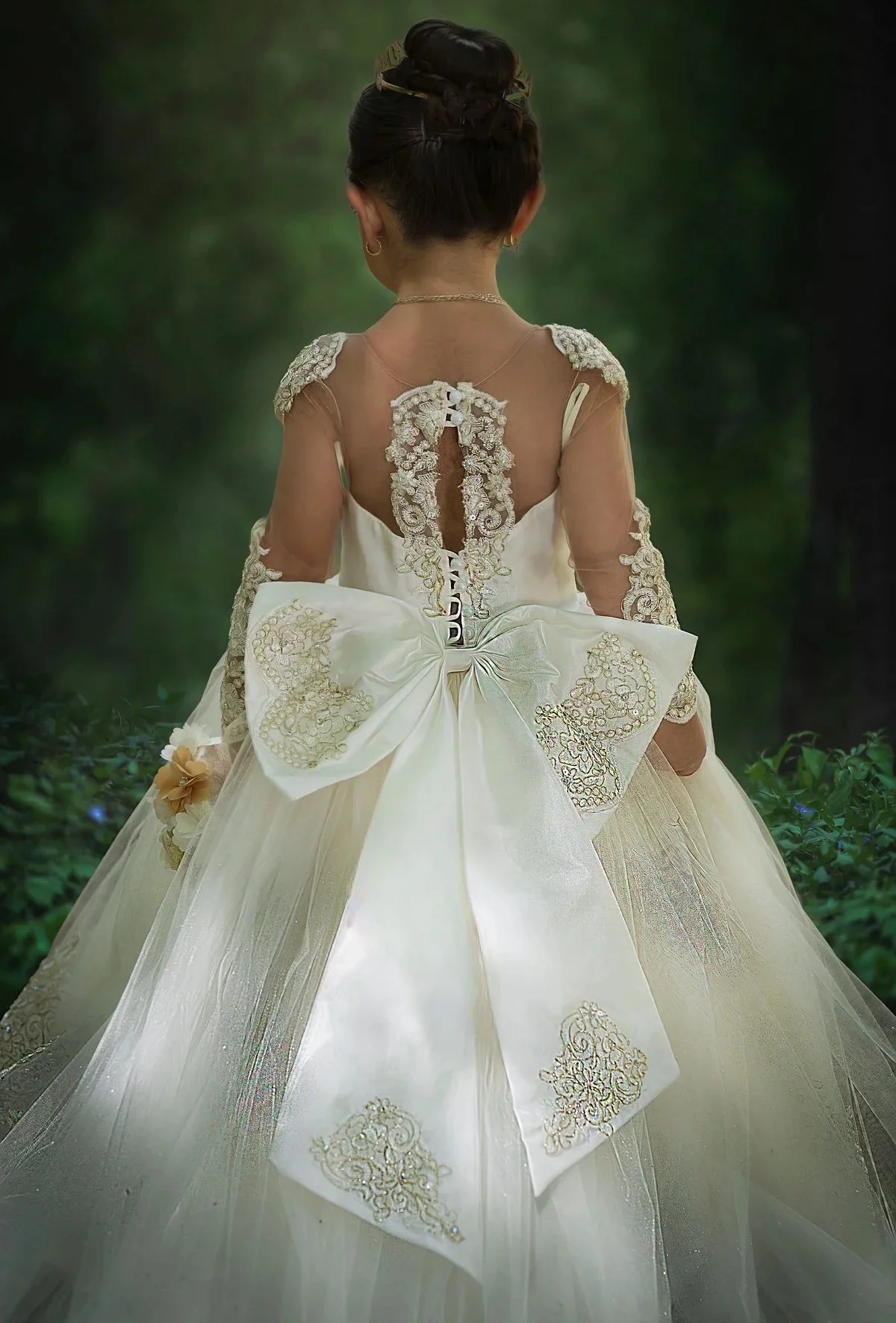 Hochwertiges Weißes Blumenmädchenkleid mit Langen Ärmeln, Tüll, Flauschiger Spitzenapplikation für Mädchen, Hochzeit, Geburtstag, Erstkommunion, Ballkleider – Detail 2
