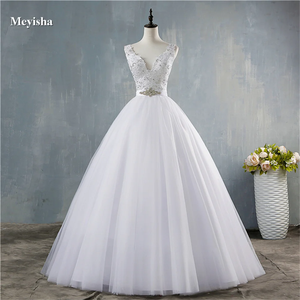 

ZJ9172 Customized 2025 New V Neck White Vintage Wedding Dresses for Brides Dress Plus Size Beads Crystal Tulle Floor Length