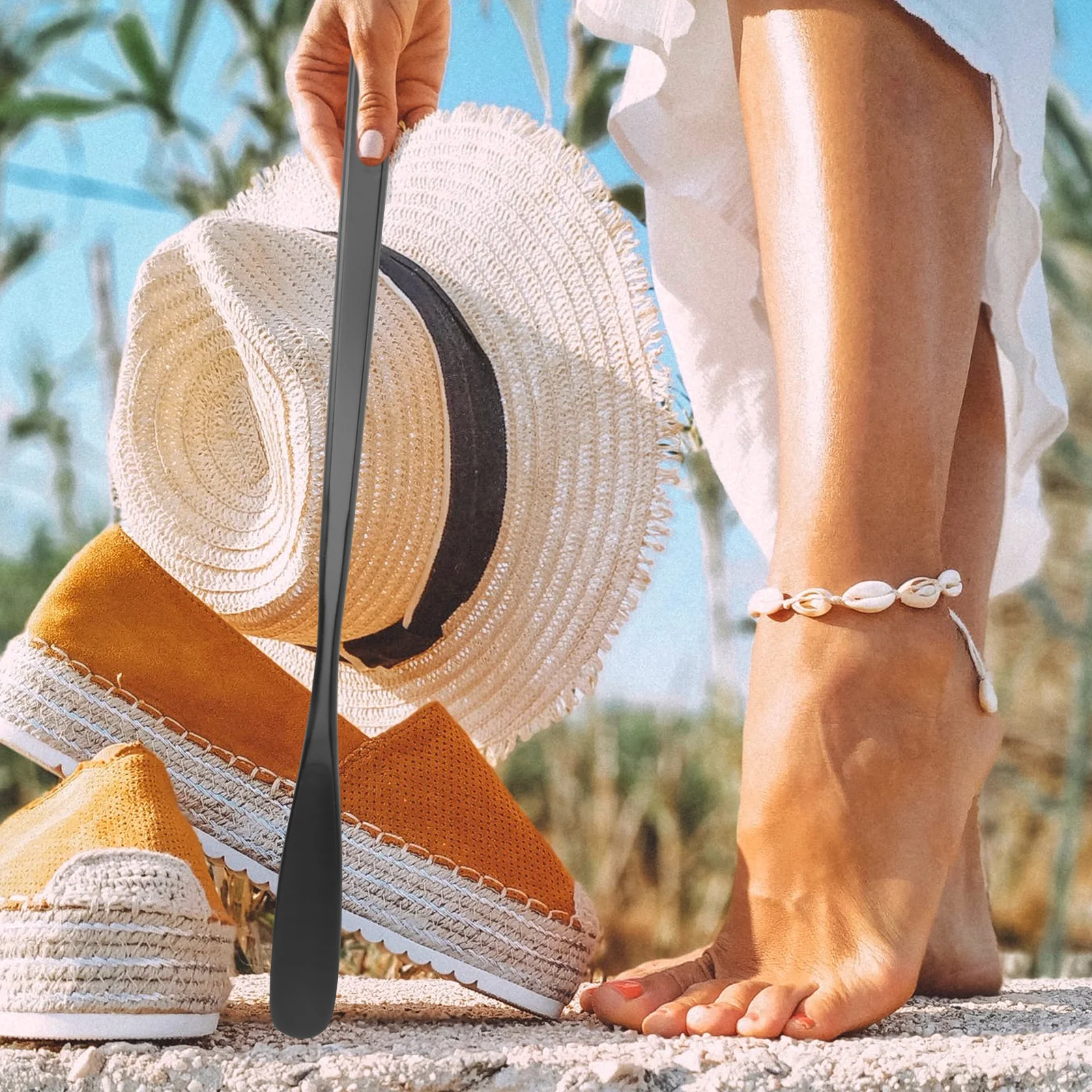 

Long Handle Wooden Shoehorn Lightweight Shoe Lifter for Elderly Portable Shoehorn Tool Smooth Finish Comfortable Grip Convenient