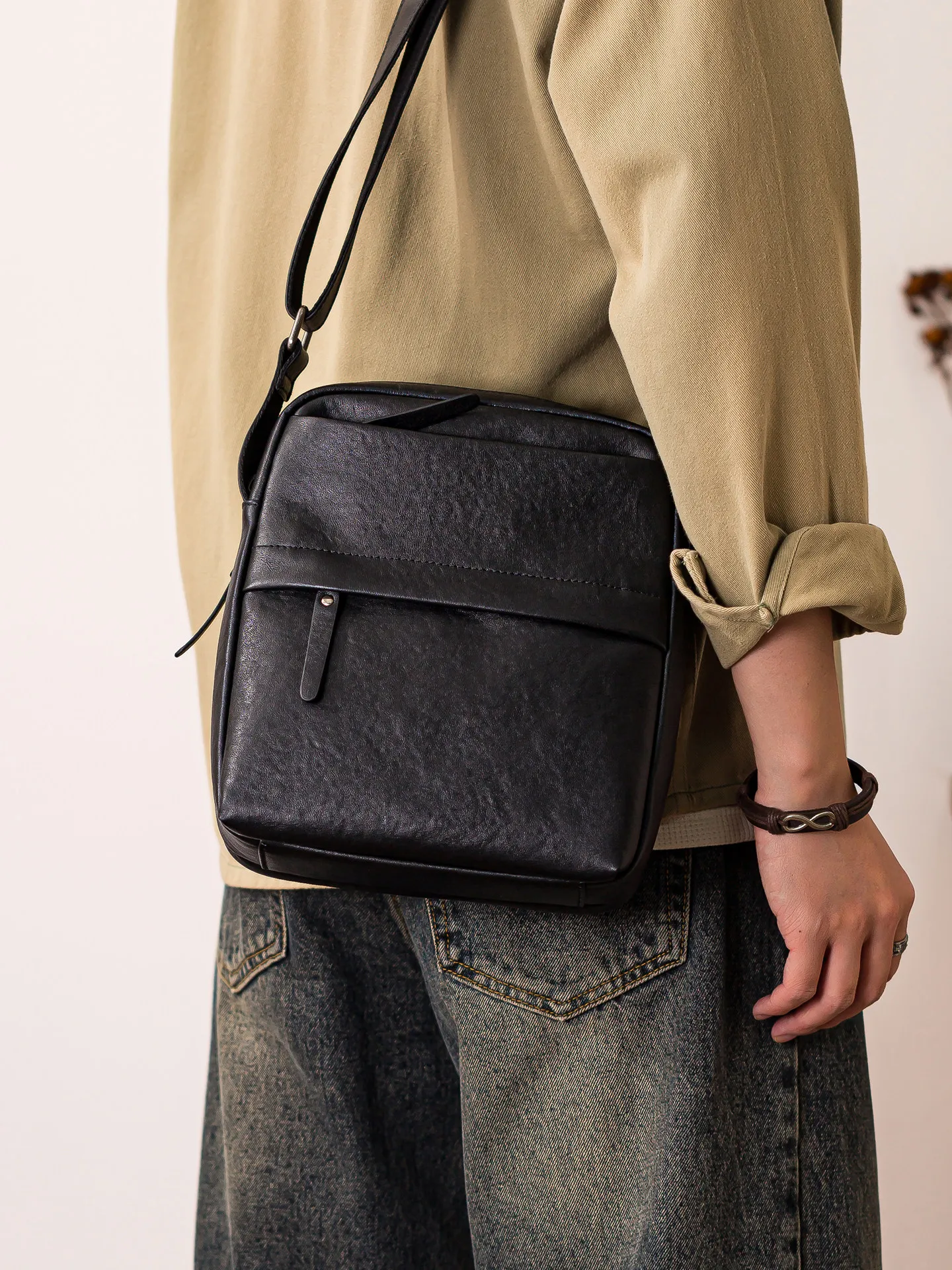 

casual luxury handmade genuine leather men's crossbody bag outdoor travel designer natural cow leather small shoulder bag