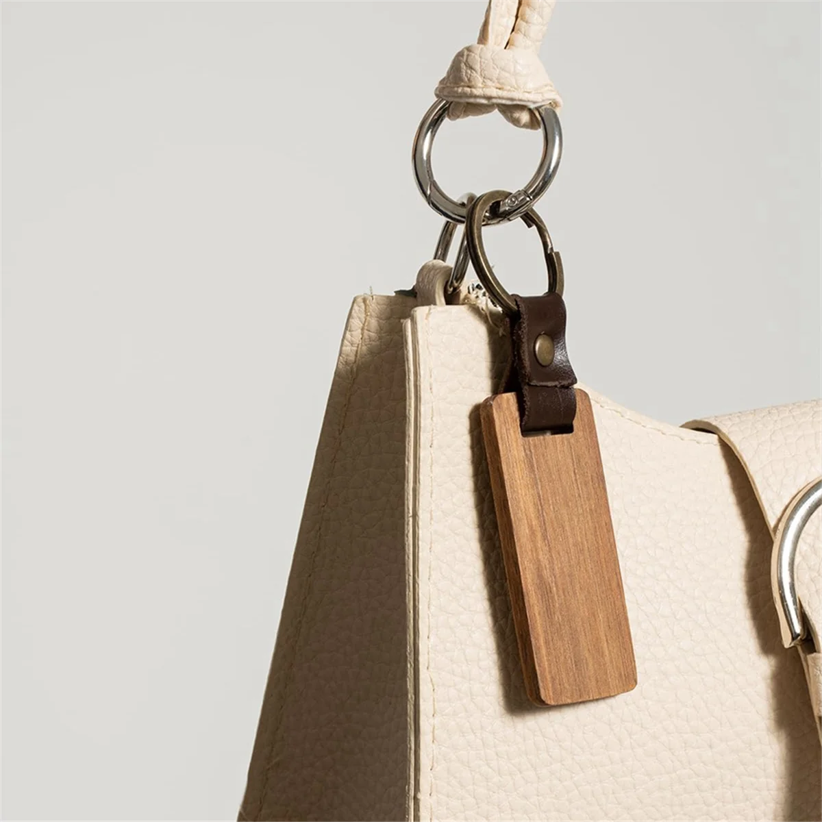 ELBA_Multi-Pack Wood Keychain Blanks Unfinished with Strap Keychain 3Pcs