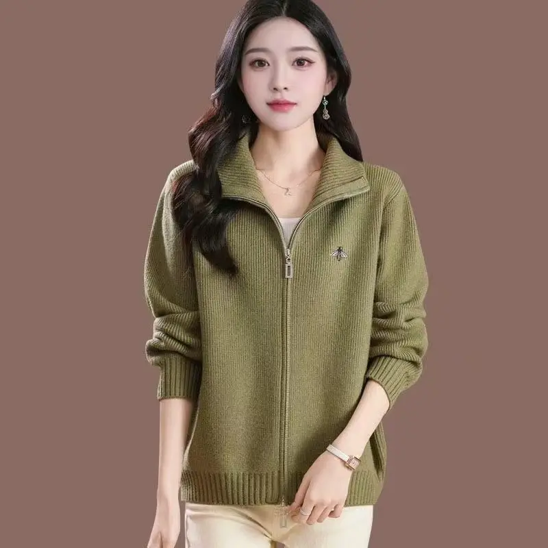 

Новый стиль, осенне-зимний стиль, вязаный женский топ, кардиган с логотипом на груди «Маленькая пчелка», тонкий и свободный на молнии с лацканами