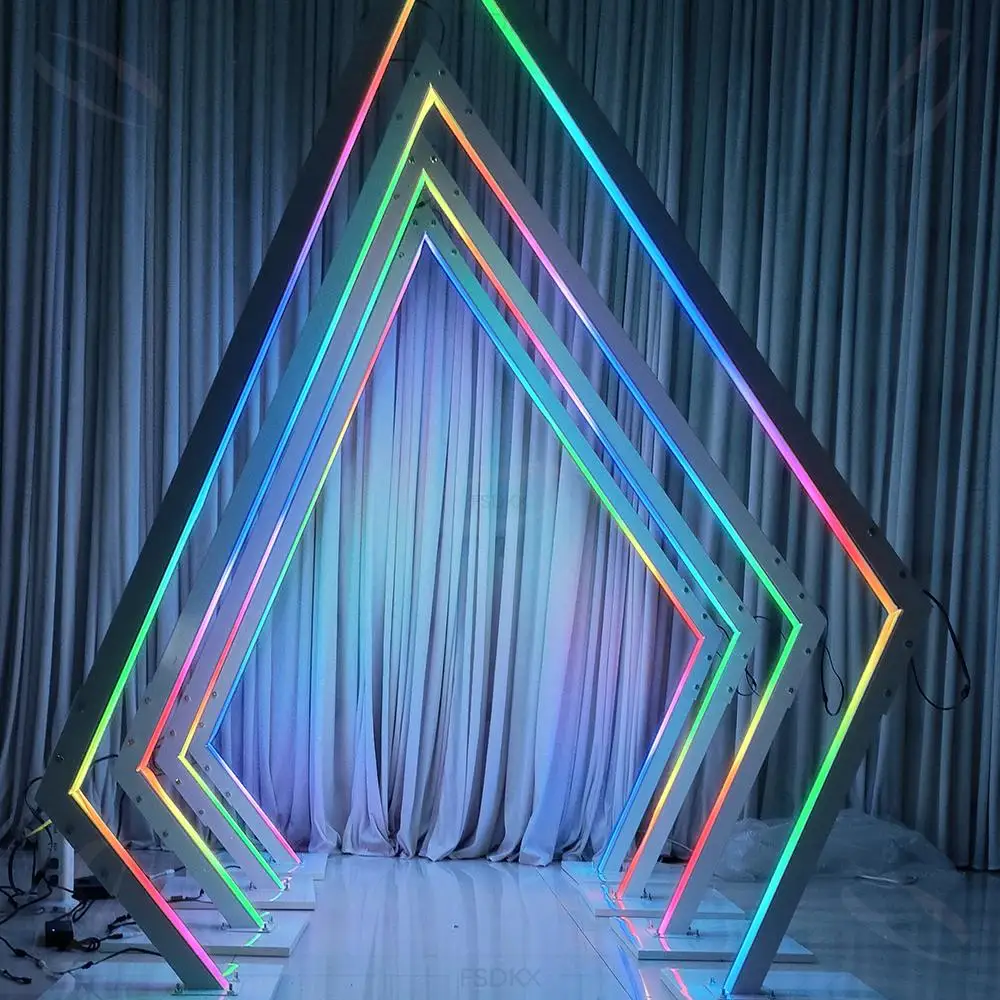 

Weding Decoration Illuminated Metal Irregular Shaped Frame Wedding Metal Arch Stand With Led Lights