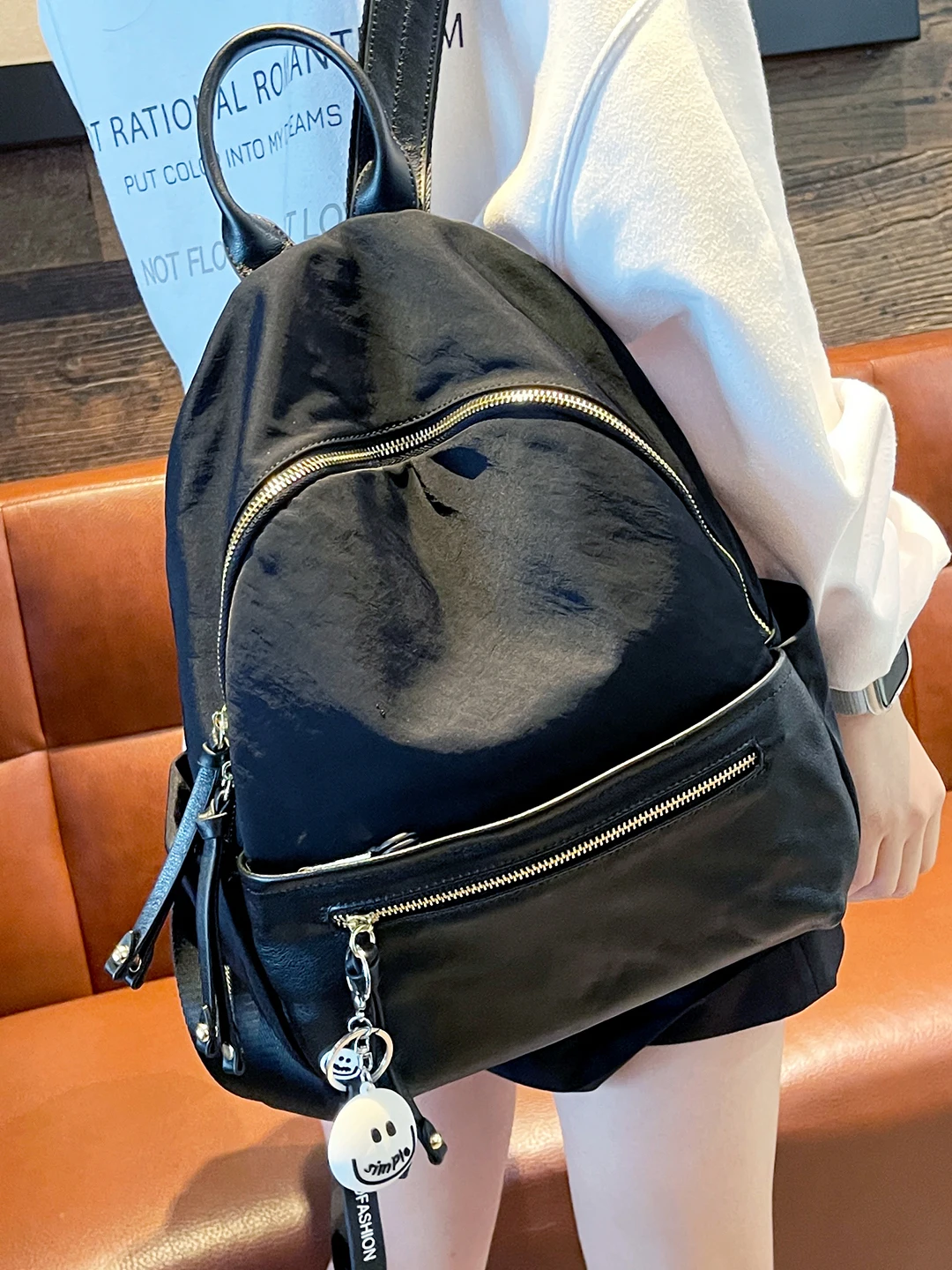 

Ultra-Lightweight Ox Cloth Women's Bapa Hong Kong Commuter Bag 2025 New Sle Versatile Travel Outdoor Bag