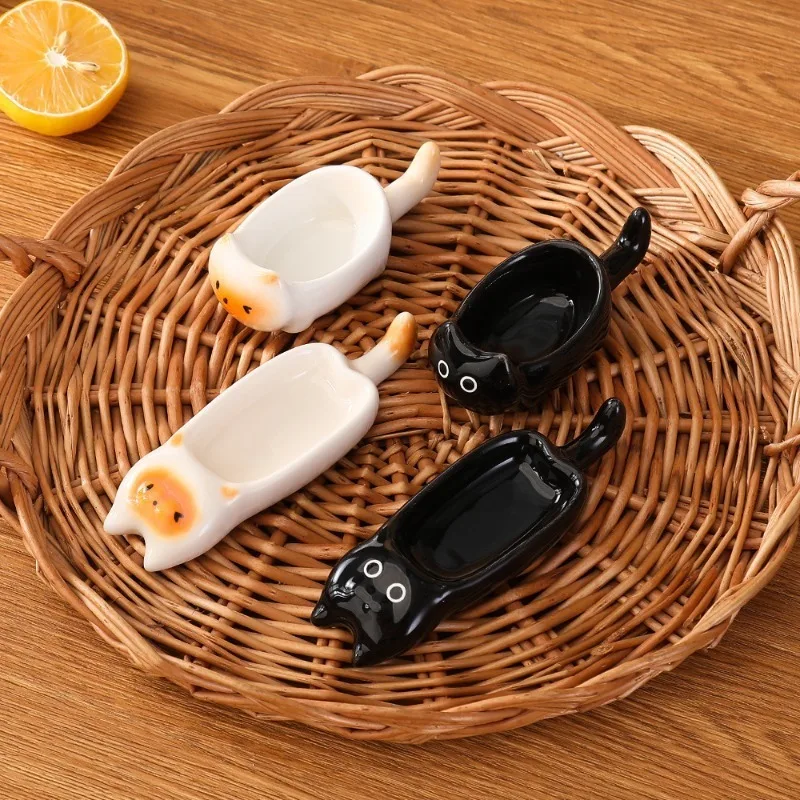 Cute Hand Painted Ceramic Creative Cat Shaped Chopstick Rest Household Soy Sauce Vinegar Hot Pot Dipping Sauce Dishes Tableware