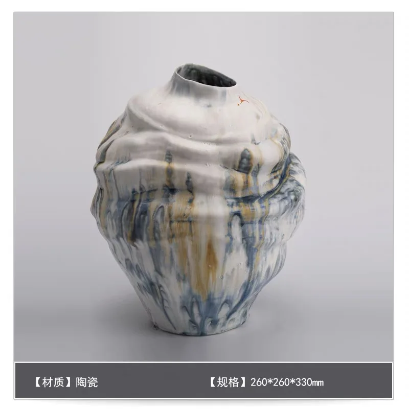 Florero de cerámica casero.