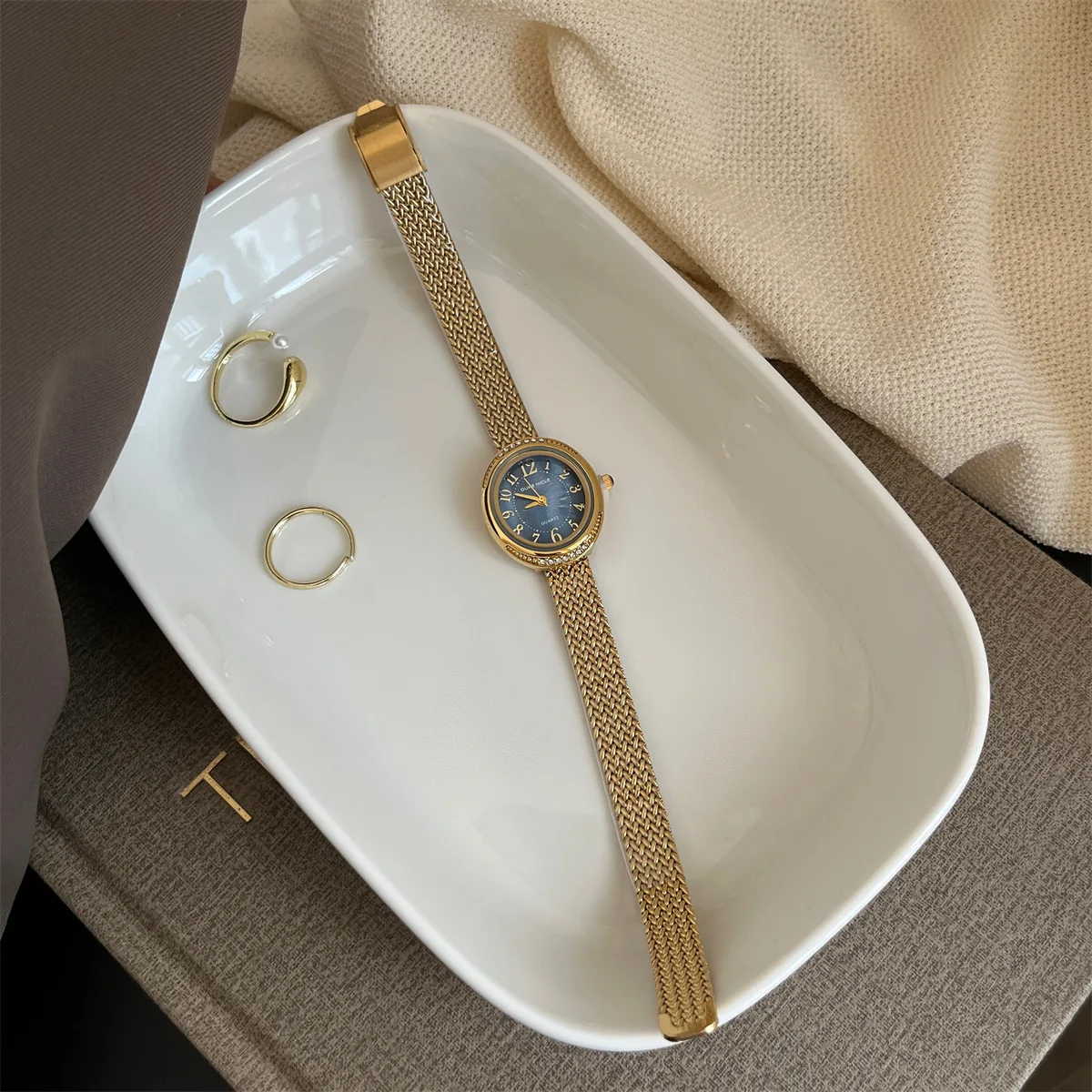 Sunlifex elegante feminino relógio de quartzo pequeno azul escudo dial relógio de pulso pulseira de aço ouro simples retro vestido relógios para mulher reloj