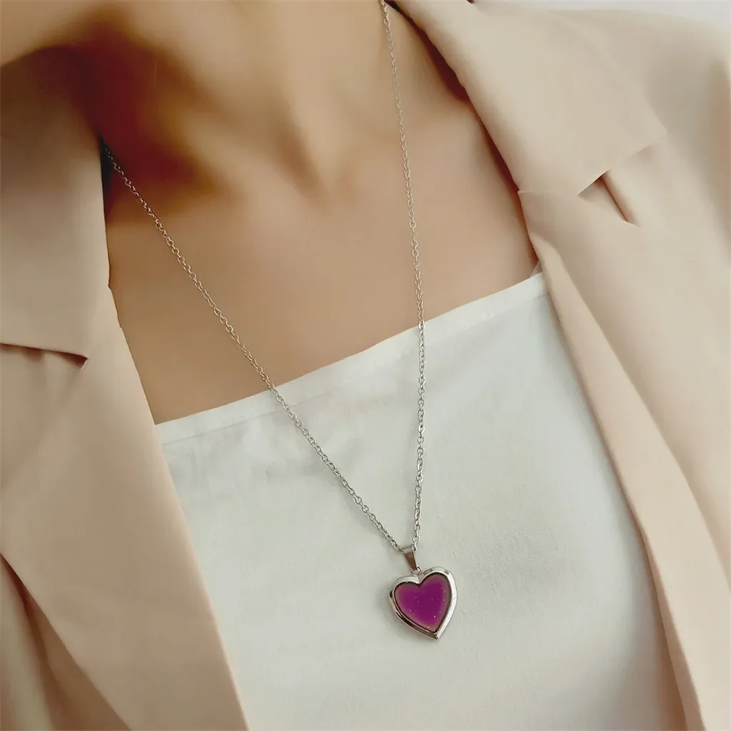 Emotional Temperature Color Changing Heart Pendant Necklace for Women Romantic Design LOVE Charm Necklace Jewelry
