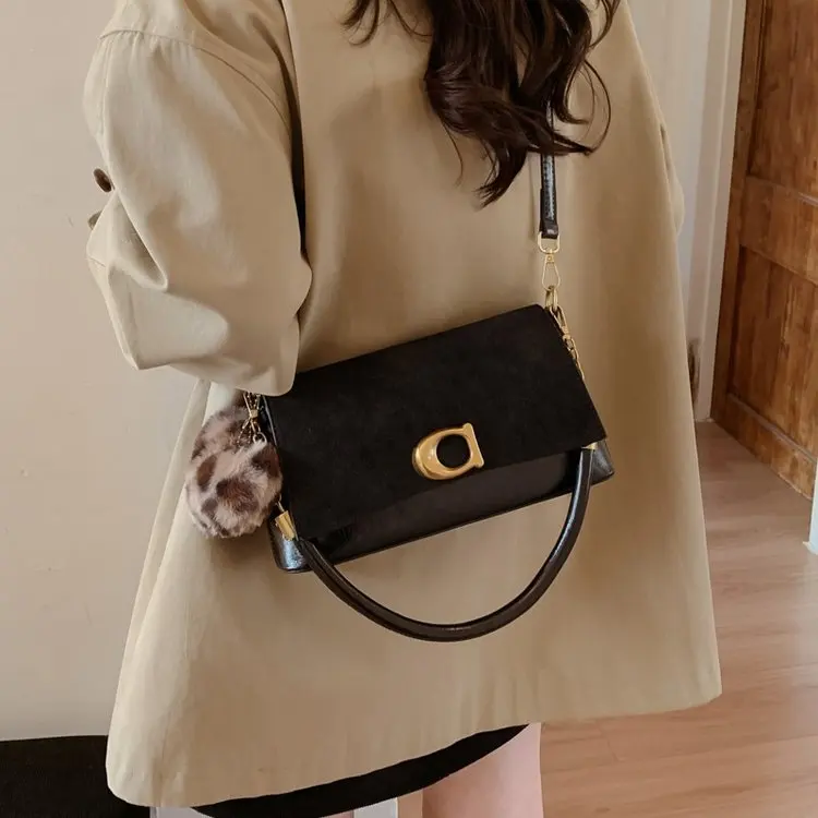 

Trendy Minimalist Women's Diaper Bag Elegant Leather Large Capacity Designer Tote Luxury Classic Vintage Fashionable Commuter