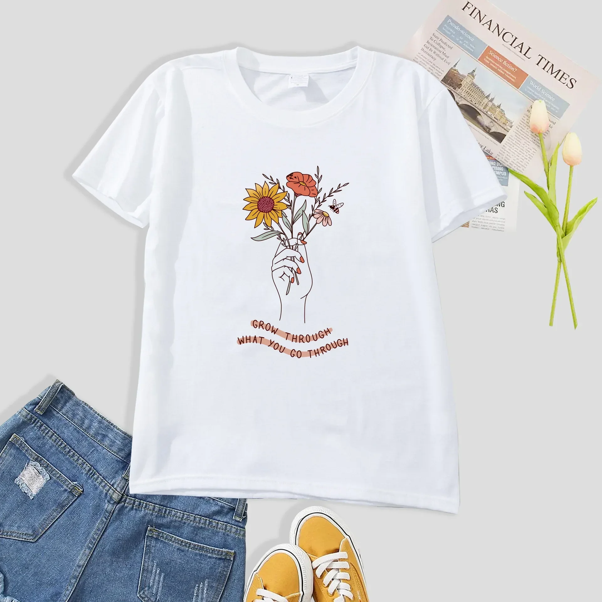 Aestheticism Hand Tied Bouquet Printed Women Tshirt Summer Vintage Style Aesthetic T Shirt Girlfriend Valentines Day Cotton Tops