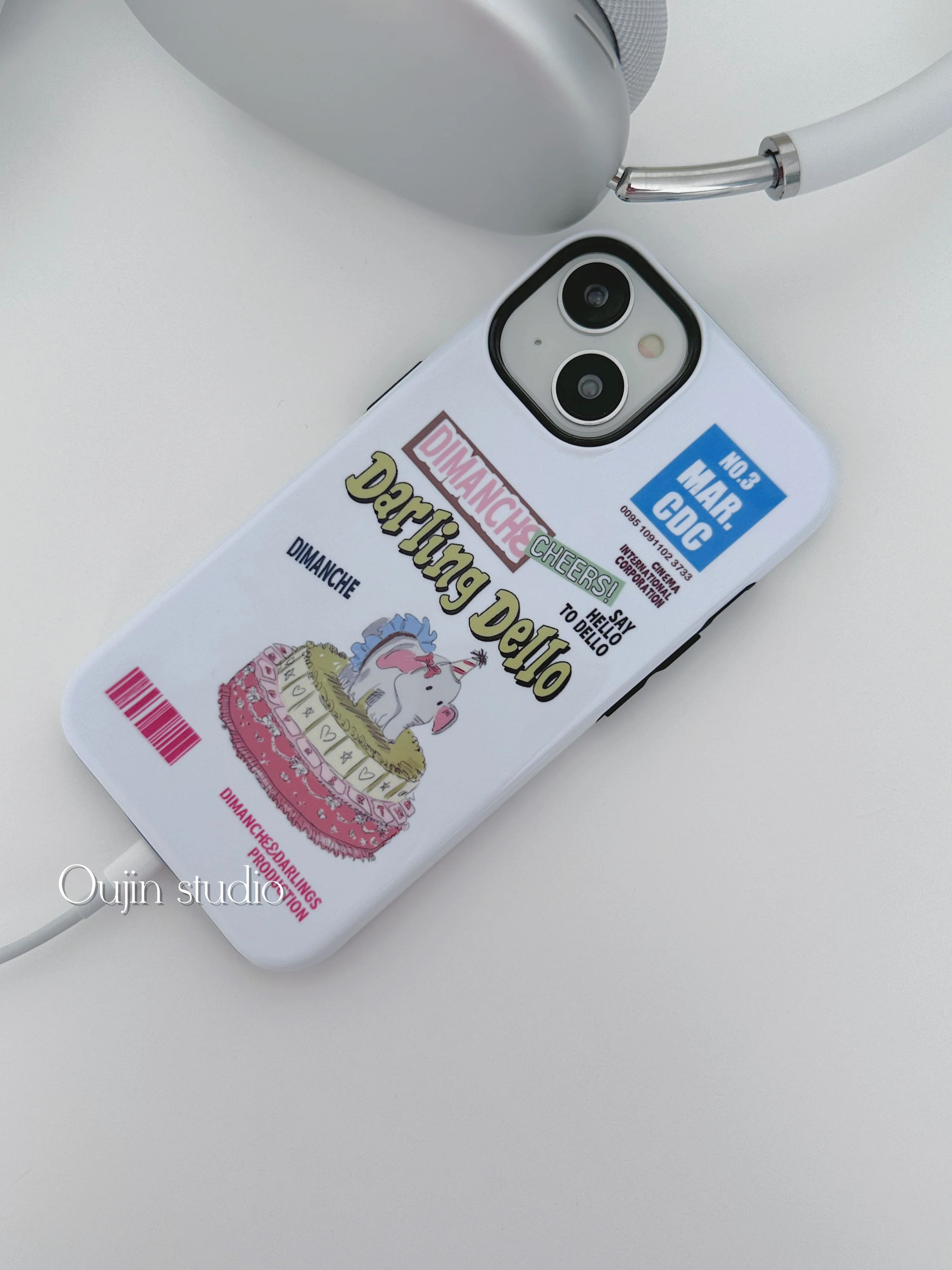 Korea Korea ins New Style Sweet Milk White Cake Illustration Film Two-in-One Hard Shell Suitable for 13pro/14promax/15/12/11 Pro