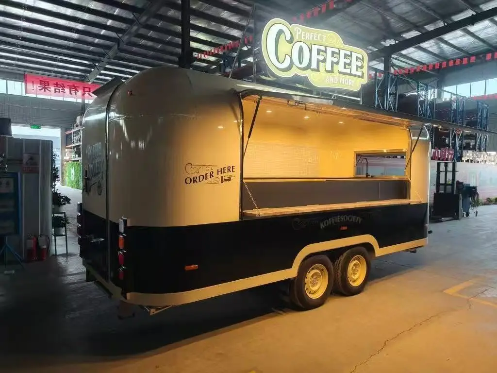 

Фудтрак-кафе: кофе, соки, коктейли, мороженое, пицца. Мобильная кухня, кейтеринг-прицеп, полностью оборудован.