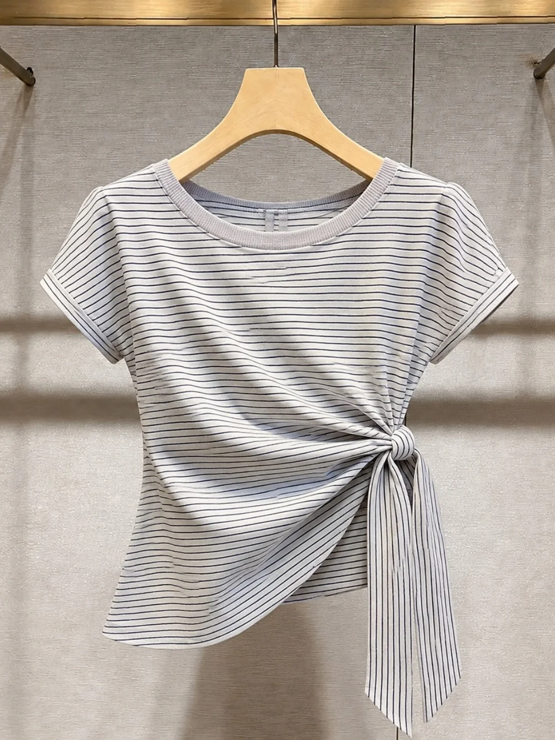 Summer Fashion Loose Feel Striped round Neck Ice Silk Knitted Top Waist Cinching Belted Casual Style Women's Knitwear