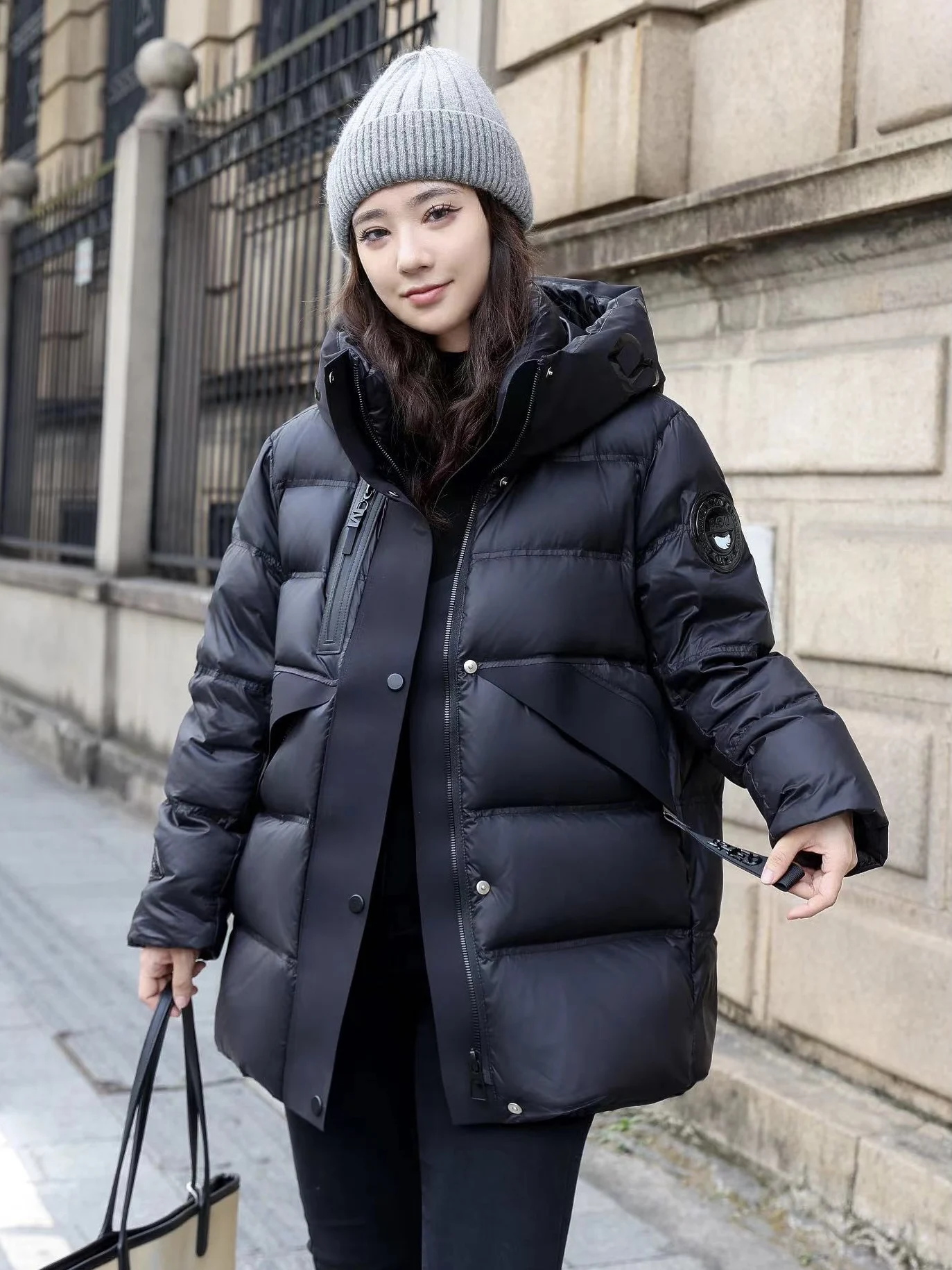 

Winter Black Glossy Hooded Down Jacket Women White Duck Down Parker Down Jackets Female Thick Warm Waterproof Outwears Overcoat