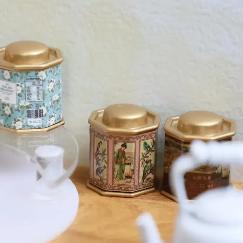 1/12 casa delle bambole in miniatura lattina di caffè lattina di tè modello oggetto di simulazione ornamento mini giocattoli accessori per mobili per la decorazione della casa delle bambole