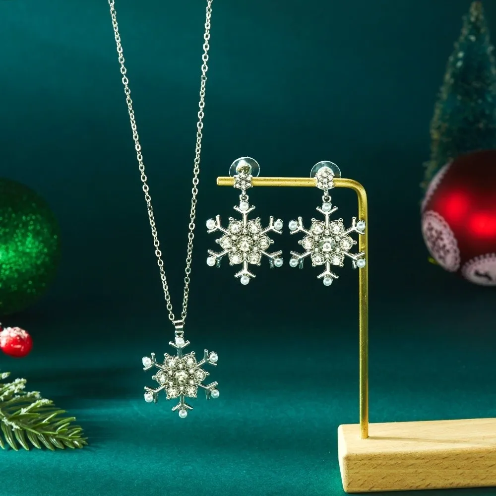 Persönlichkeit Zink-legierung Weihnachten Schmuck Set Strass Bunte Weihnachten Baumeln Ohrringe Anhänger Schneeflocke Halskette Geschenk