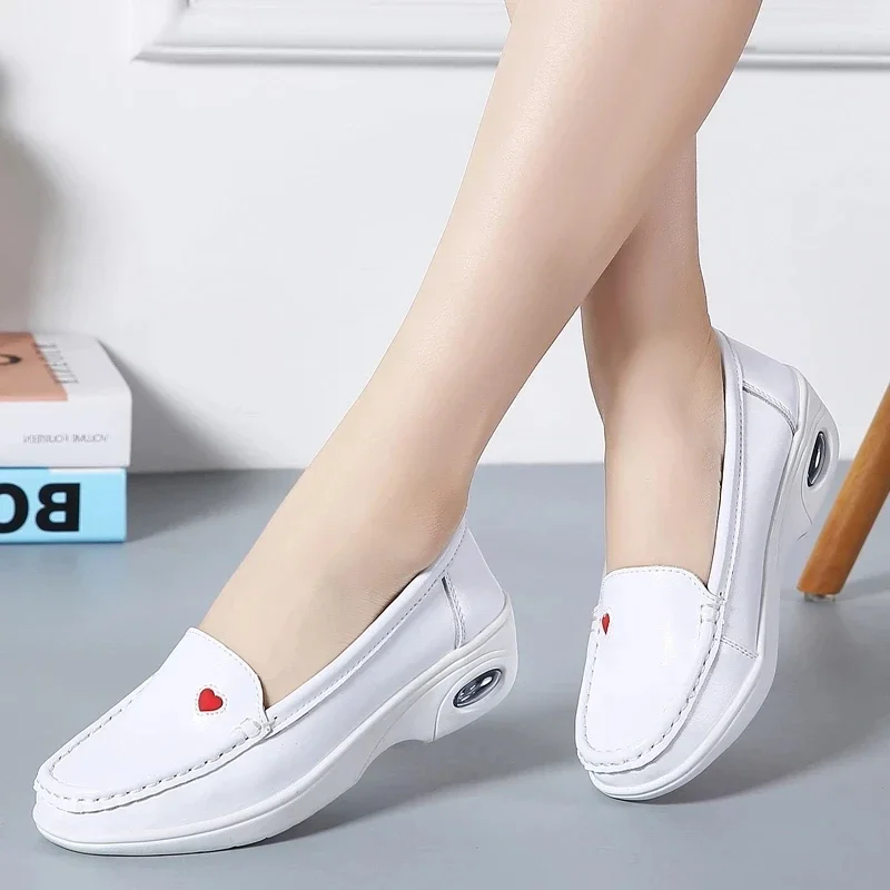 SNURULANWomen White Genuine Leather Flats Female Slip-on Ballet Flats Soft Boat Shoes Nurse Work Loafers High Quality Loafers