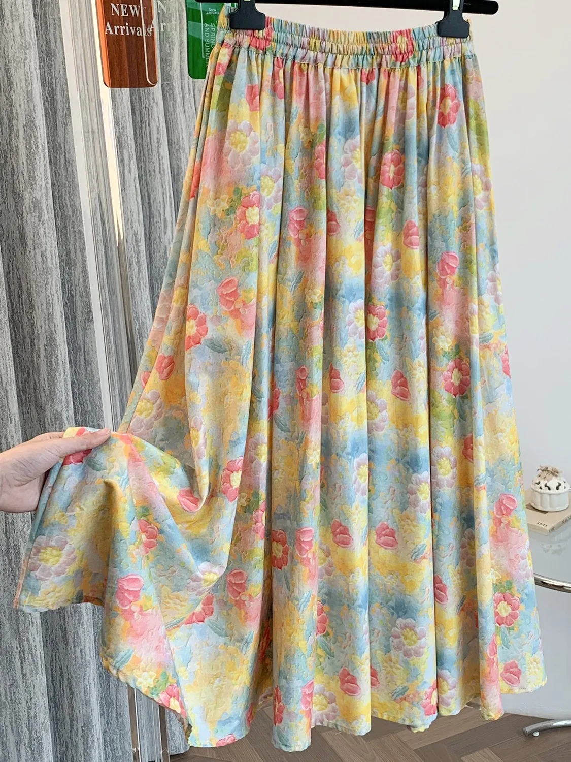 Artistic Yellow Flo…