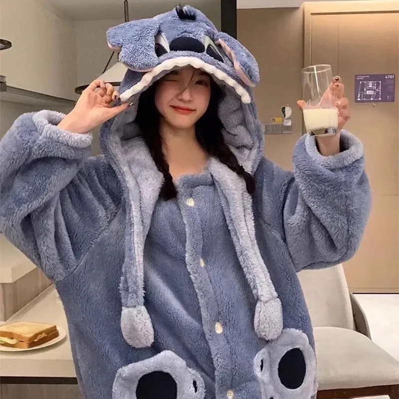 

Disney Stitch, теплая одежда для сна на флисовой подкладке, домашняя одежда, халат из мягкого материала, мужской и женский пижамный комплект, зимний коралловый флисовый халат, игрушки