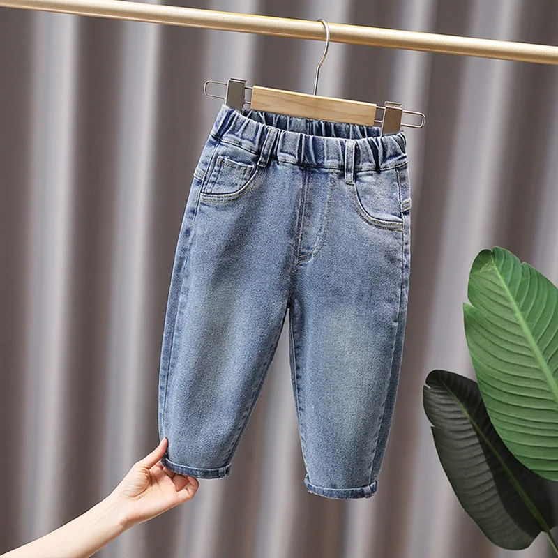 

2024 Spring and Autumn Boys Fashion Label Letter Breathable Elastic Straight Tube Denim Pants Children's Clothing 1-8Y