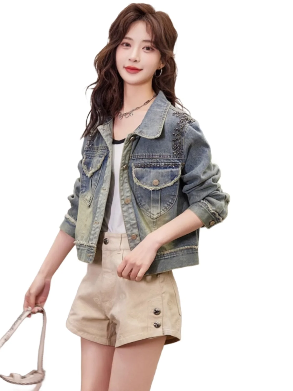 เสื้อแจ็คเก็ตยีนส์สไตล์เรโทรฮ่องกงสำหรับผู้หญิง ฤดูใบไม้ผลิ/ฤดูใบไม้ร่วง รุ่นใหม่ วินเทจ งานหนัก ประดับลูกปัด แต่งเล็บฉีก