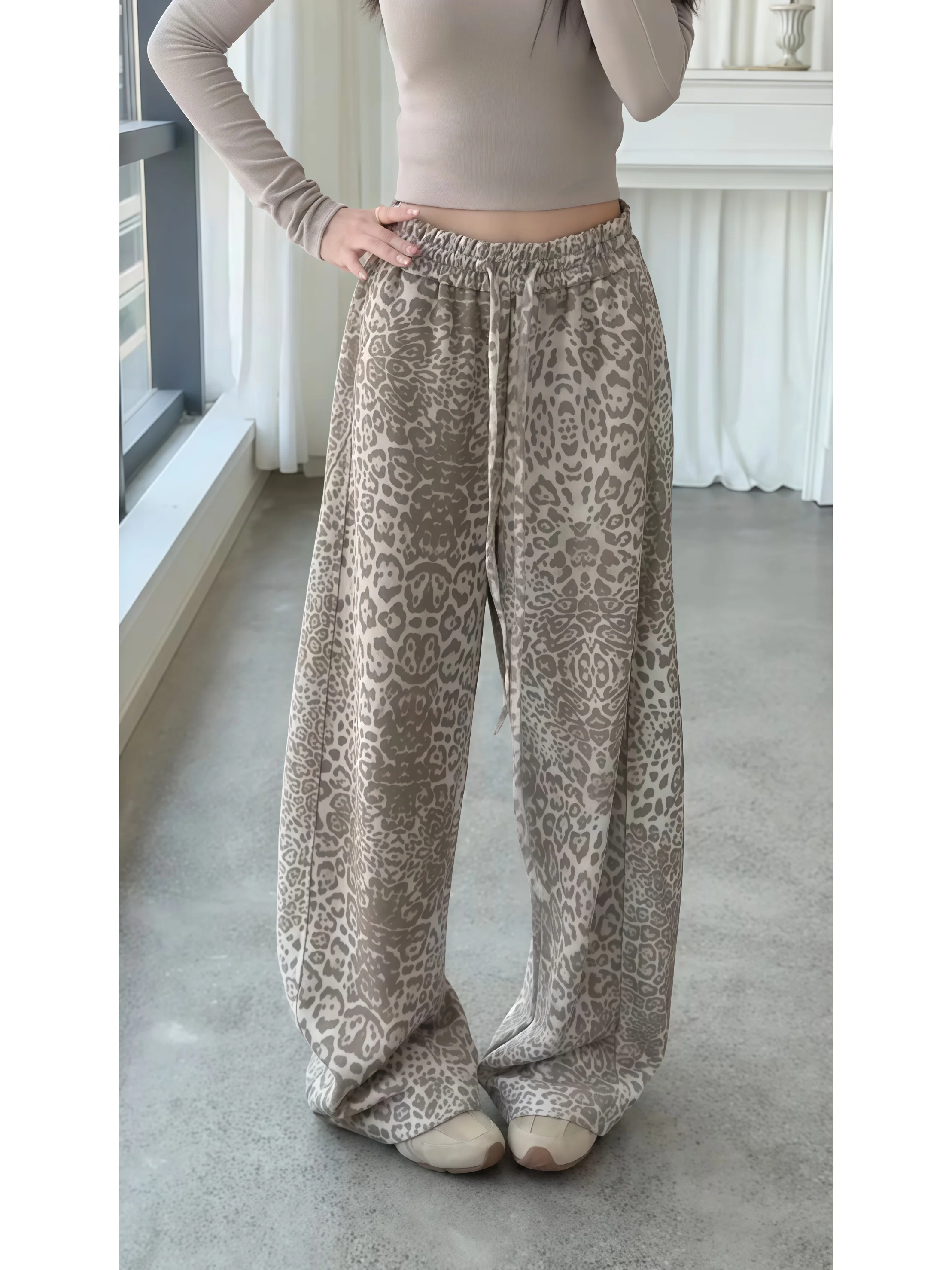 

Мужские и женские повседневные брюки в американском ретро-стиле с леопардовым принтом, на флисовой подкладке, утепленные, свободного кроя, с широкими штанинами, зимние, комфортные.