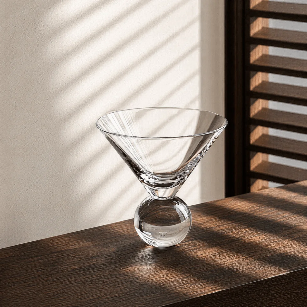 Unique Short Foot Wine Glass Transparent Horn-shaped Champagne Glass 300ml Round Bottomed Juice Cup Iced American Coffee
