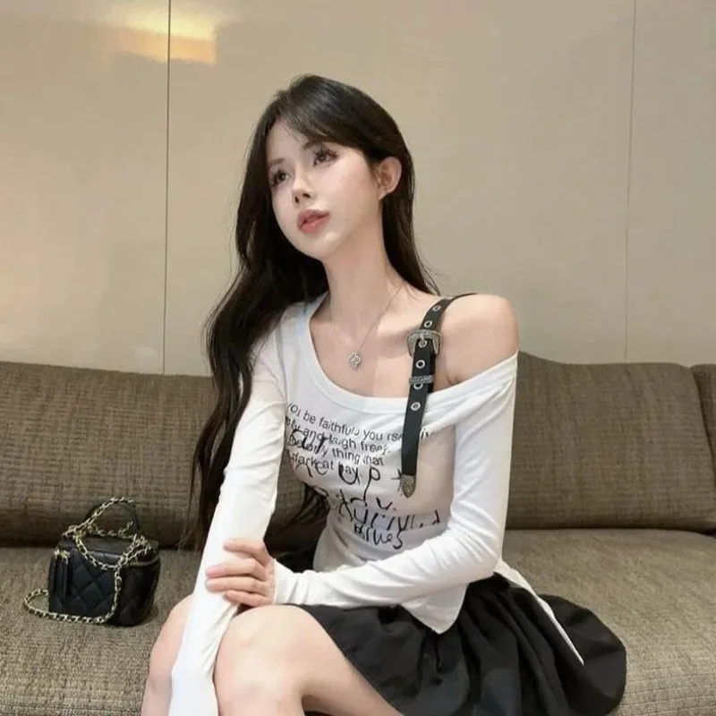 ثقافة فرعية Y2k غير النظامية الخصر النحيف المرأة تي شيرت الأمريكية رسالة قميص مطبوع الخريف الأبيض المحملة الجرافيك تي شيرت الجرونج