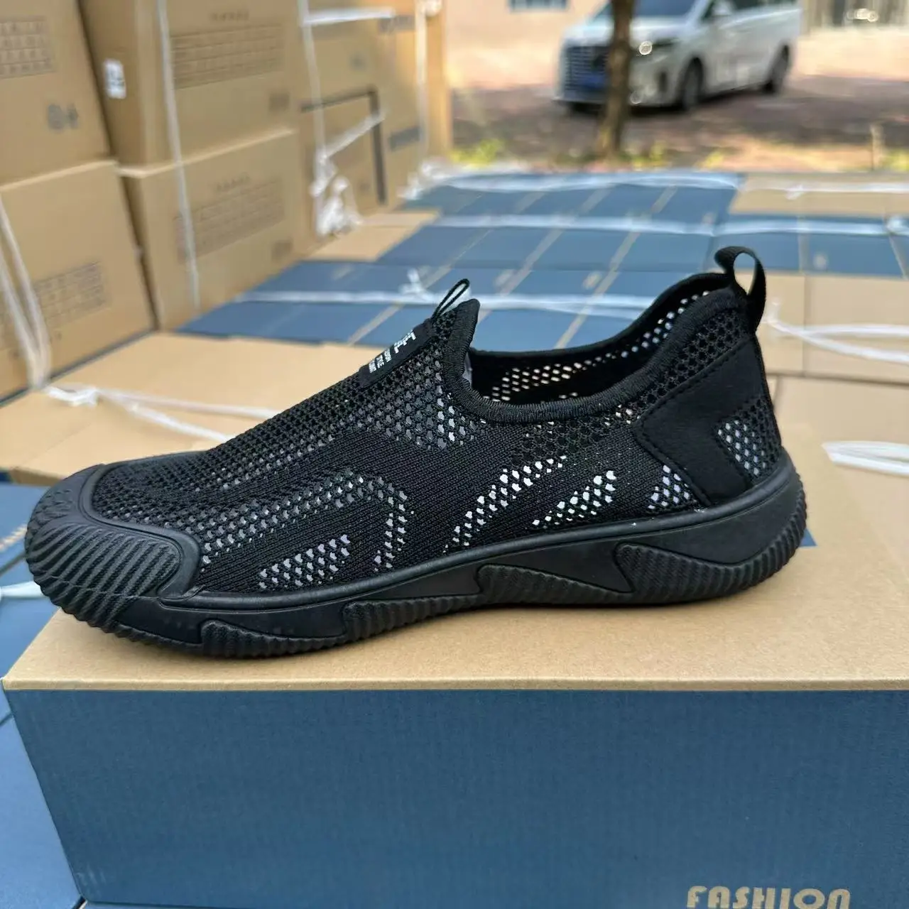 Men's Casual Shoes Summer New Fashion Fly Weave Breathable Mesh Outdoor Non Slip Sneakers Lightweight Comfortable Slip on Flats