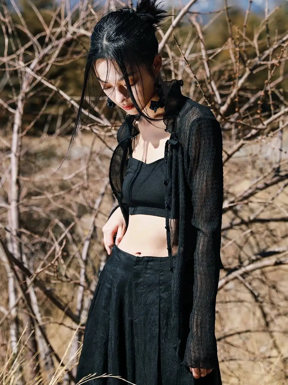 UMI MAO เรโทรท็อปเนื้อชีฟองมุมมองเสื้อแขนยาวผู้หญิงฤดูร้อนไม่สม่ำเสมอครีมกันแดดเสื้อบางเสื้อคลุมคาร์ดิแกน