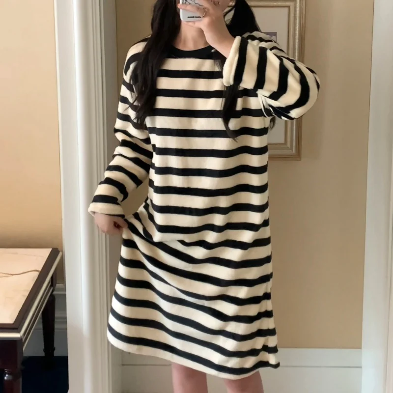 2024 Winter Long Sleeve Thick Warm Flannel Nightgowns for Women Casual Striped Coral Velvet Nightdress V-neck Night Dress Nighty