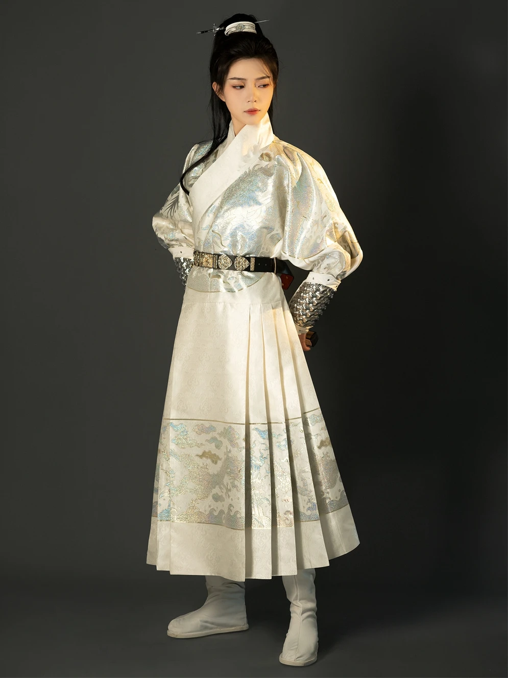 

Оригинальная тканая юбка Ханьфу Nanan Taste TianDi An Long Year для мужчин и женщин, в стиле династий Мин, с золотым узором, черная