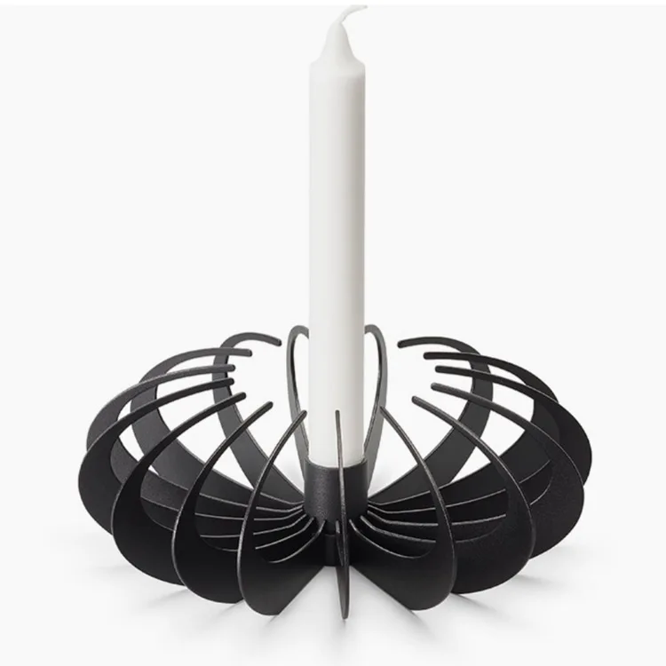 

Nordic modern minimalist creative wrought iron ornaments, retro dining table candle holder, soft decoration
