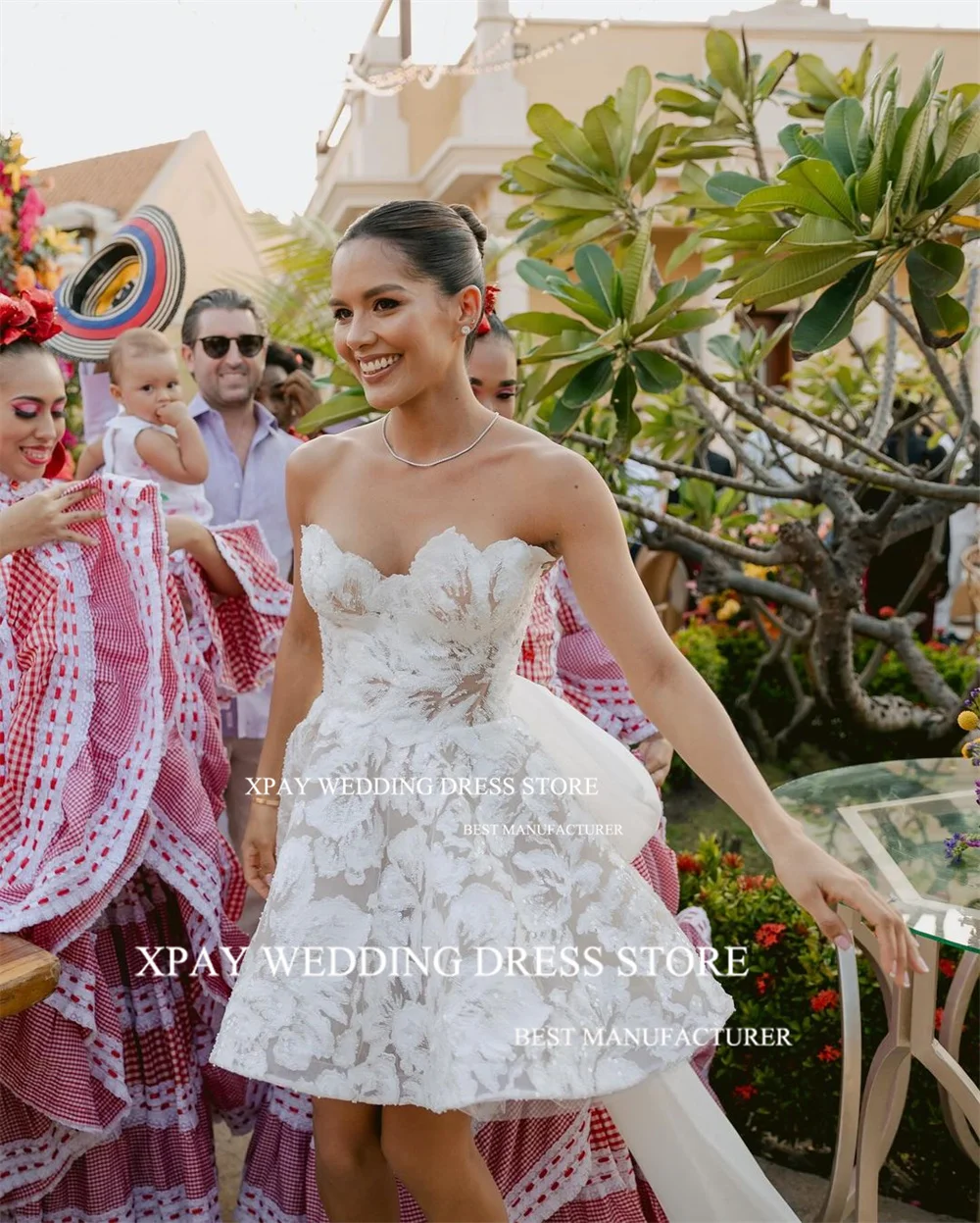 Xpay querida uma linha praia vestidos de casamento luxo renda curto personalizado plissados sem mangas acima do joelho vestido de noiva