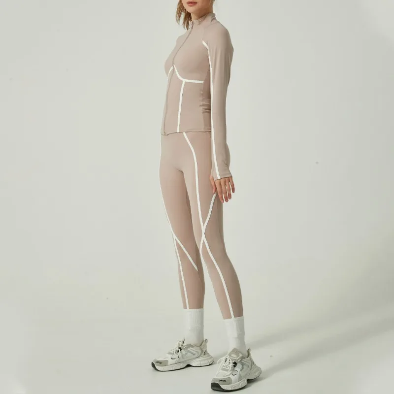 2025 New Contrasting Color Neck Seamless Yoga Bra Yoga Suit Female Sexy Advanced Sense