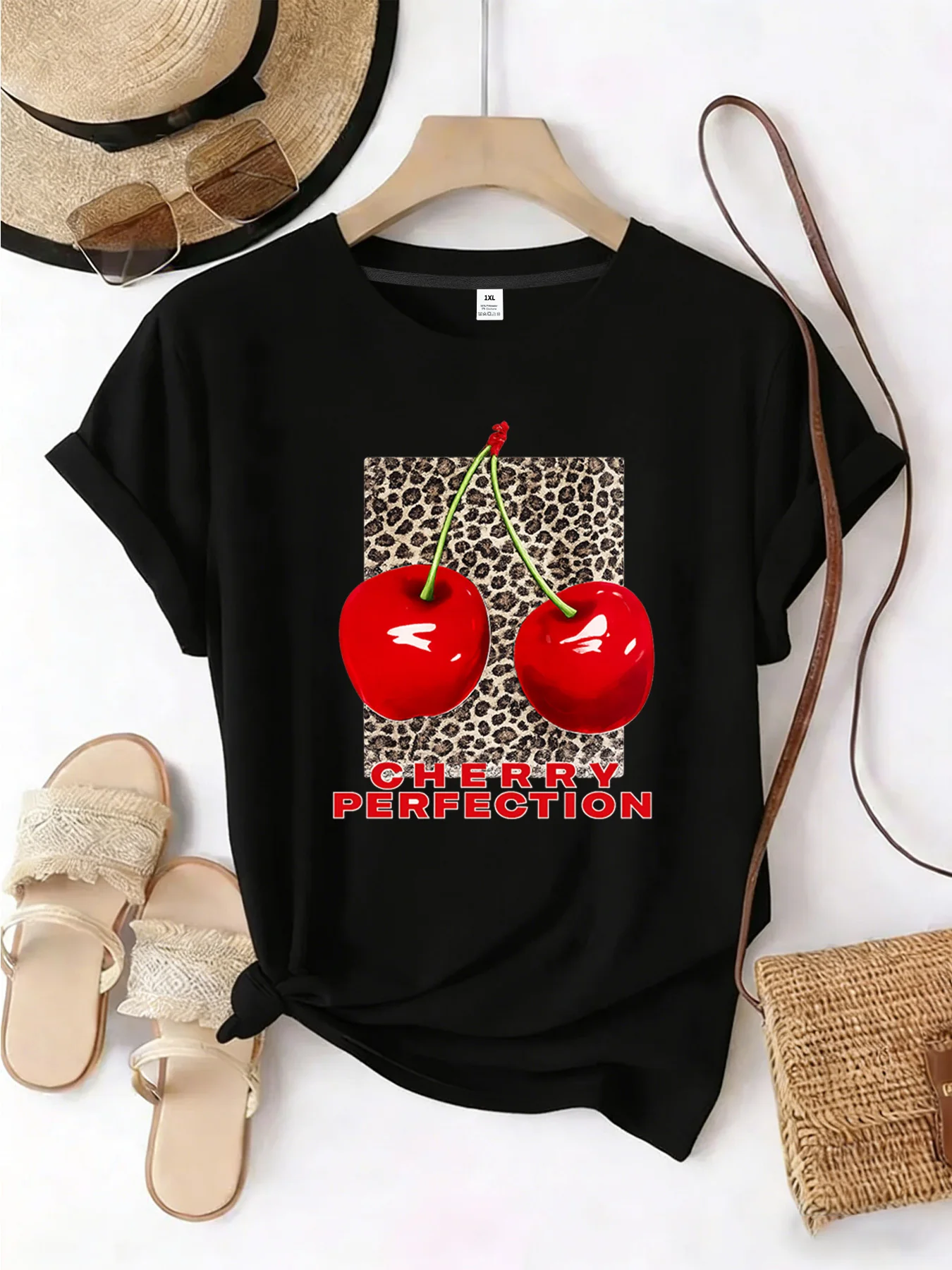 

【YJ00077】Leopard print cherry Plus size women's round neck short sleeve T-shirt with elastic half sleeves and trendy prints