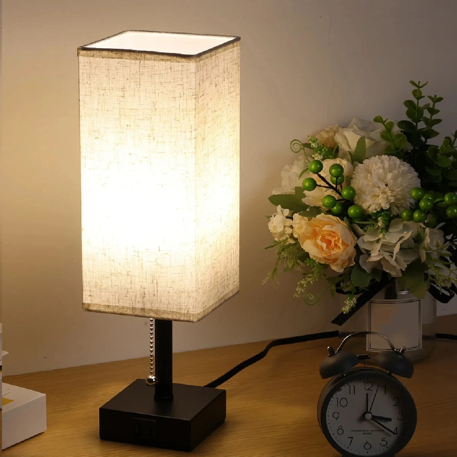 

New Bedside Lamp Night Lights USB Retro Nightstand Table Lamp Dimmable Bedroom Wooden Desk Lamp with Fabric Shades Decor