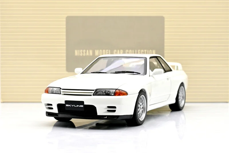 Autoart 1:18 R32 Skyline White BBS JDM Alloy Fully Open Simulation Limited Edition Alloy Metal Static Car Model Toy Gift