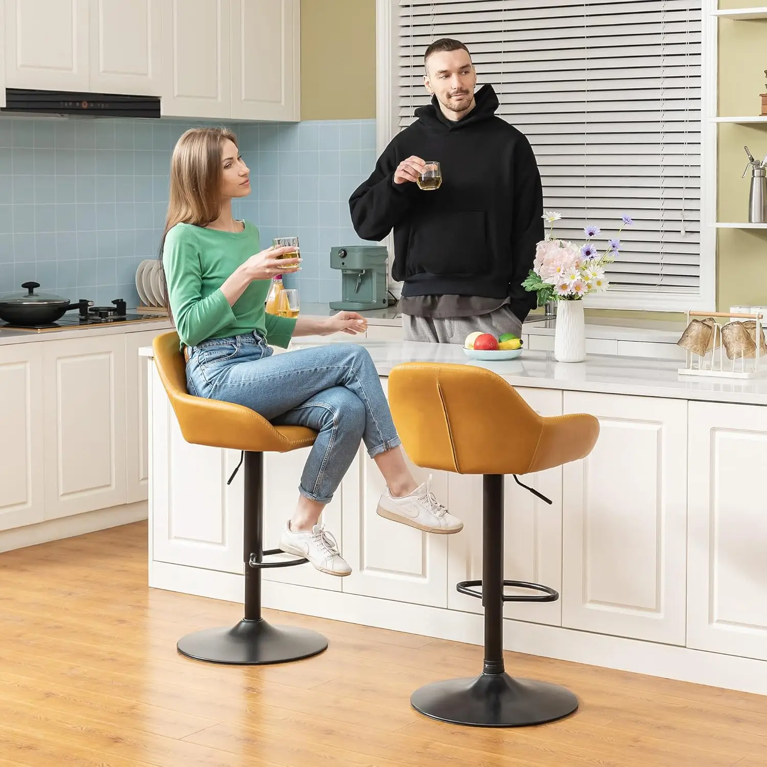 Chaise de bar réglable en cuir vintage du milieu du siècle avec dossier et repose-pieds, piste de bar à percussion, comptoir de cuisine de pub moderne, ensemble de 2