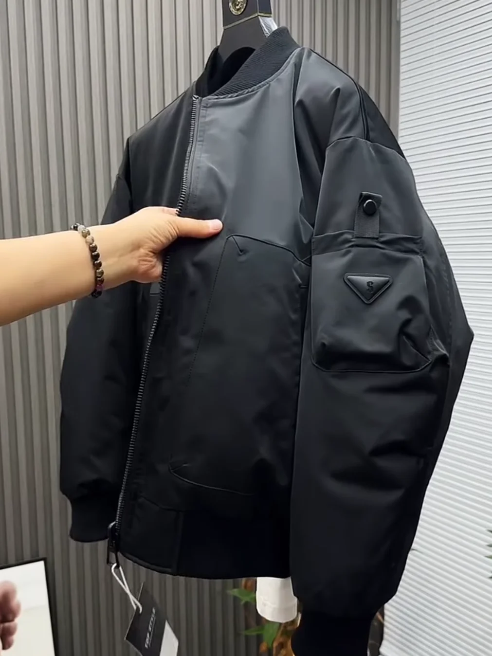 

Двусторонняя одежда, хлопковая шапка с шариковым воротником, осень-зима, мужская модная универсальная легкая роскошная модная верхняя одежда...