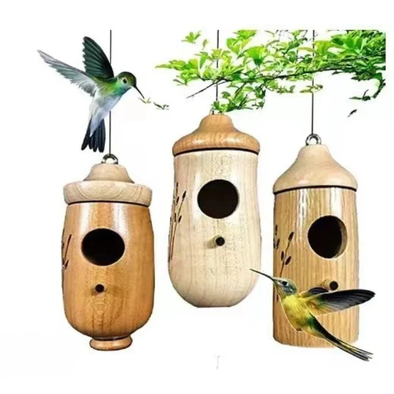 

1PC Hummingbird House Decorating Hummingbird House Ideas Hanging Wooden Crafts Horticulture Yard Pendant Wooden Birdhouse