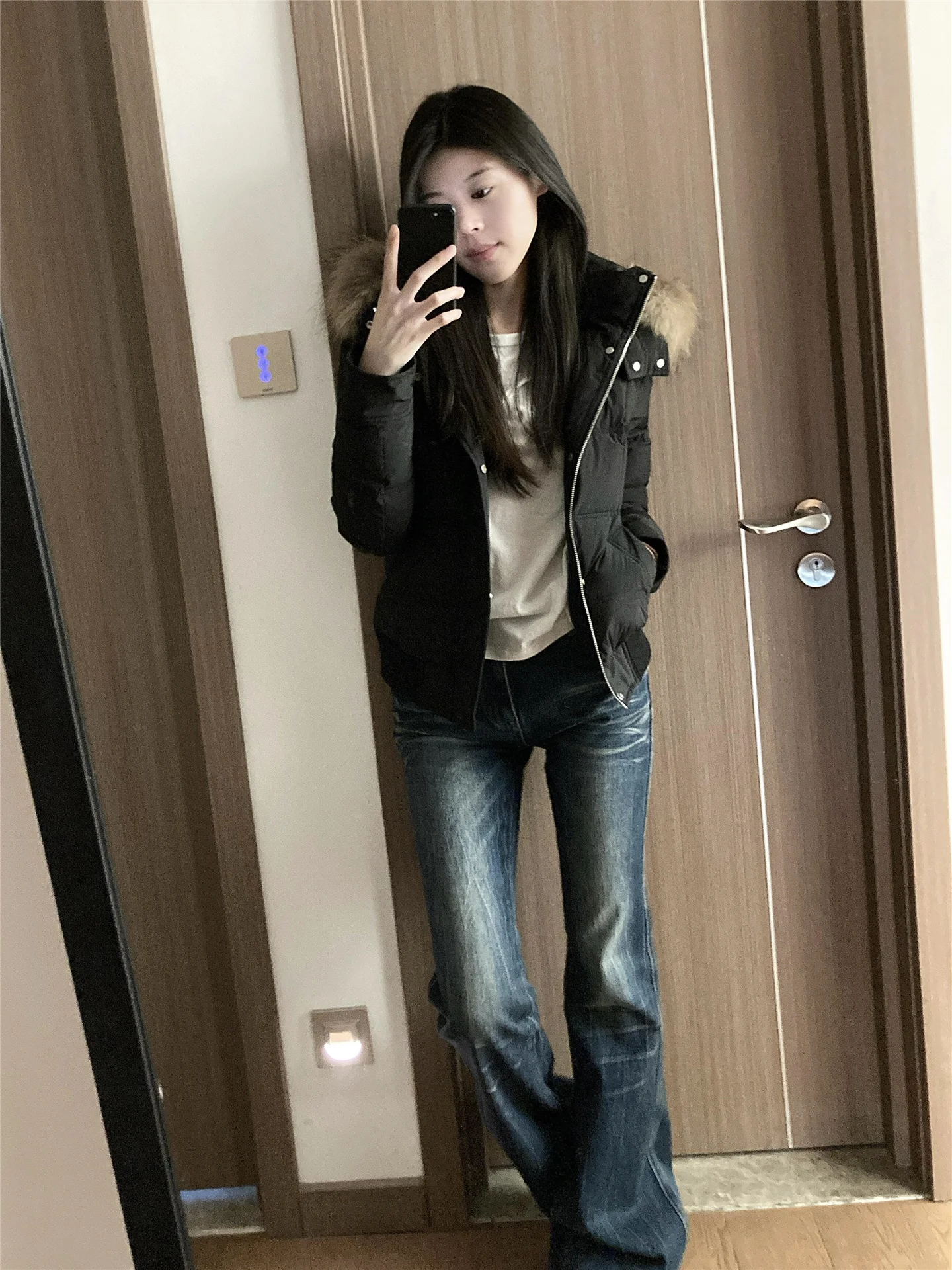

Retro American Deep Blue Spicy Girl Low Waist Flared Denim Jeans Women Slimming Design Sense Casual Pants