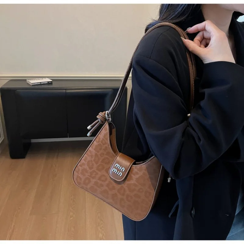 

Women's Messenger Bag Made Of Faux Leather Boasting Casual Paris High-End Spacious Soft Daily Refined Look​