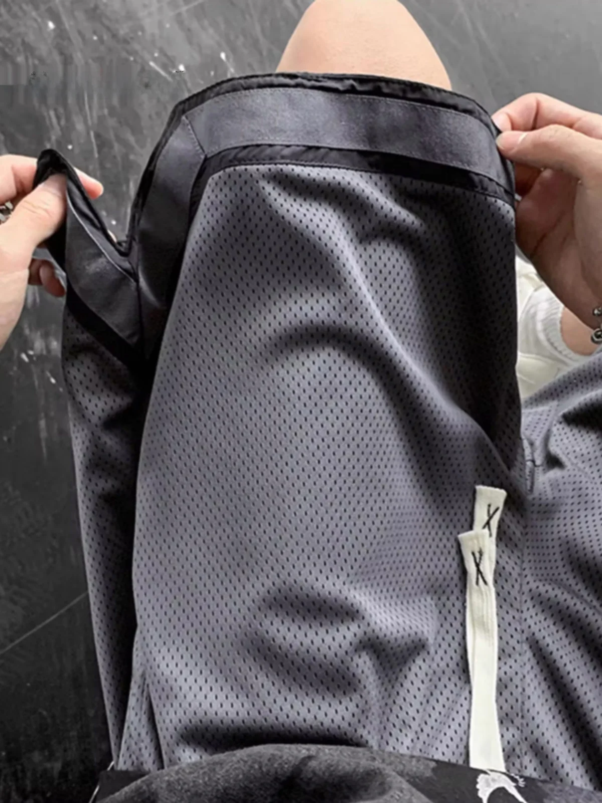 

Charcoal ey Baskeall orts Men's American Sle Summer Sports Five-Quarter Ice Silk Me Qui Dry Breathable Knee-Length