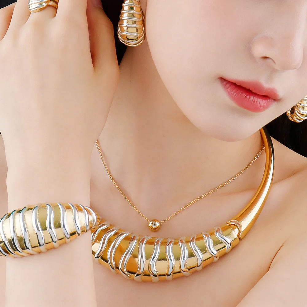 Vergoldetes Ohrringe- und Halsketten-Armband-Ringe-Set für Damen Italienischer Vintage Hochzeits- und Partyschmuck Geschenkset – Detail 16