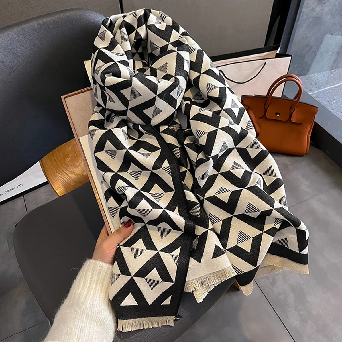 

Geometric and Letter Printing Fashion Imitation Cashmere Scarf Women's Elegant Long Scarf Wedding Bride Bridesmaid Shawl Gifts
