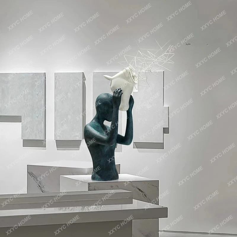 

head French light luxury art installation ornament Floor-to-ceiling sculpture in the lobby of the hotel salesoffice