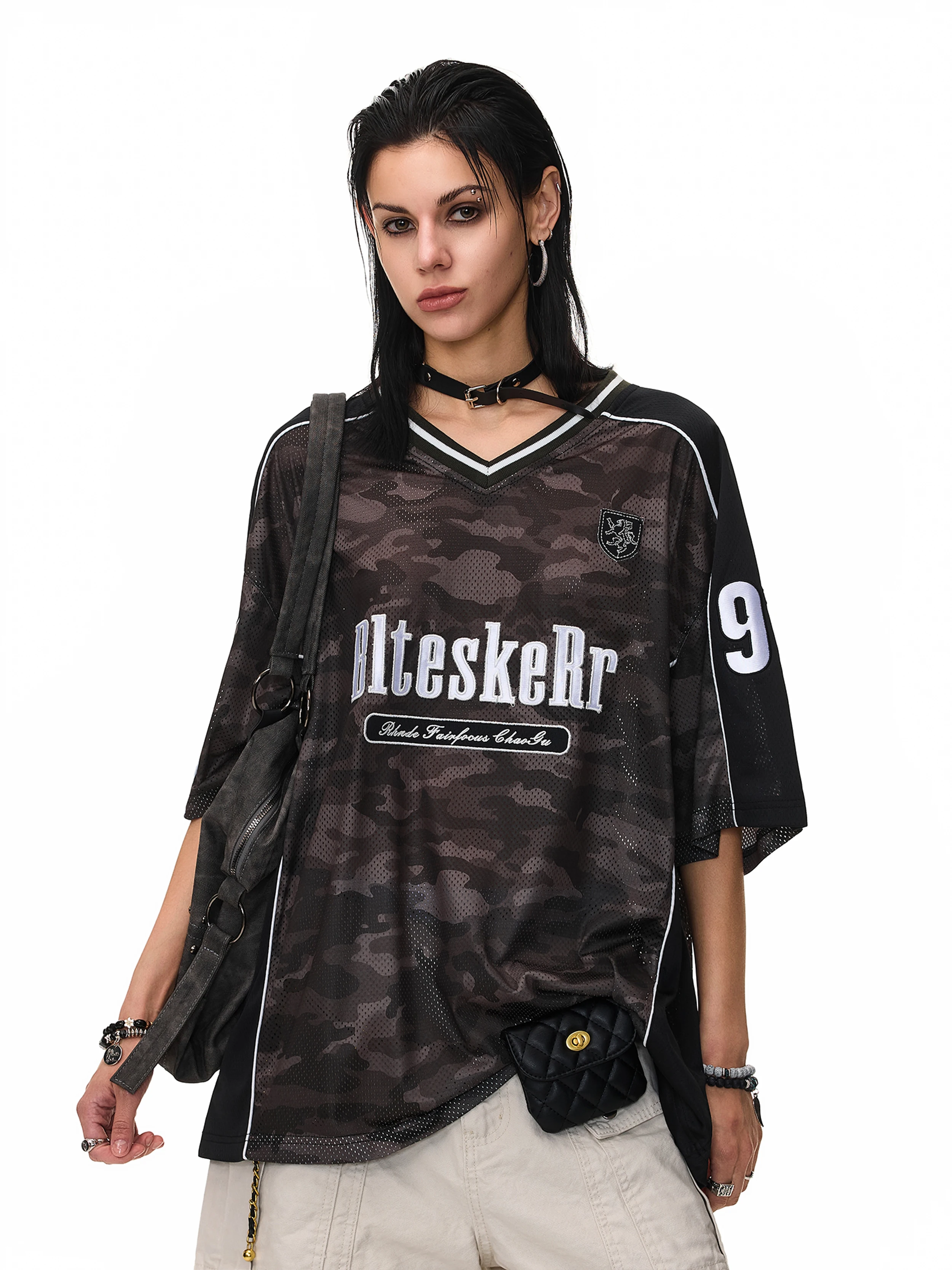 Retro American Embroidered Hollow out Camo Short Sleeve T-Shirt Loose Casual Design Top for Women Polyester Fiber Summer Wear